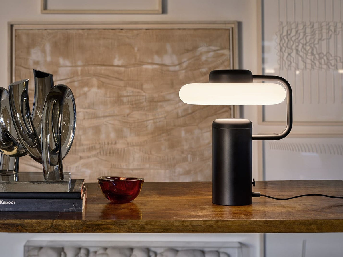 Tratto table