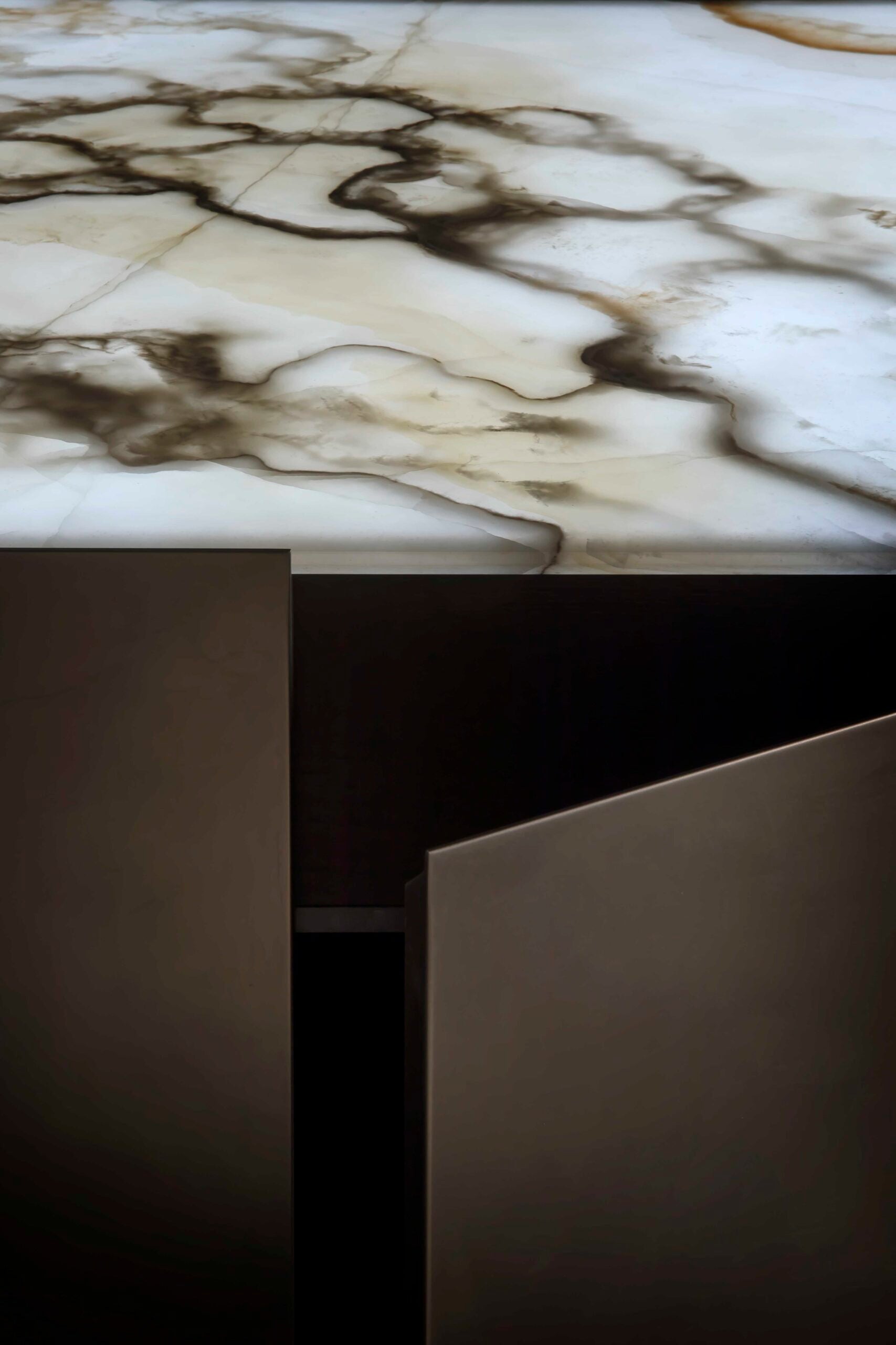Argon Kitchen Island