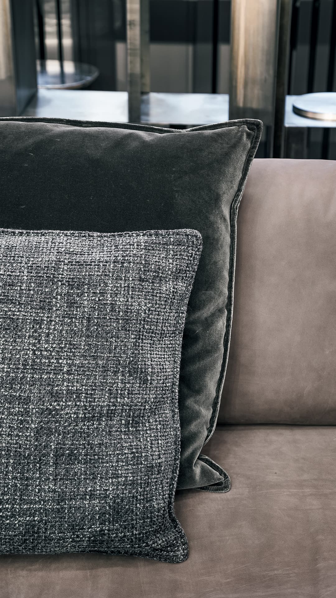 Lailand Sofa