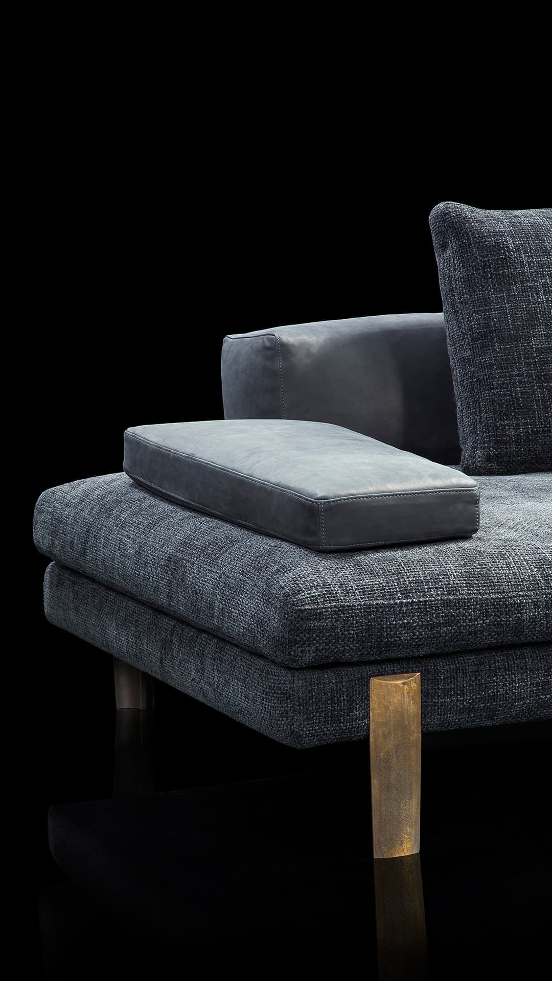 Lailand Sofa