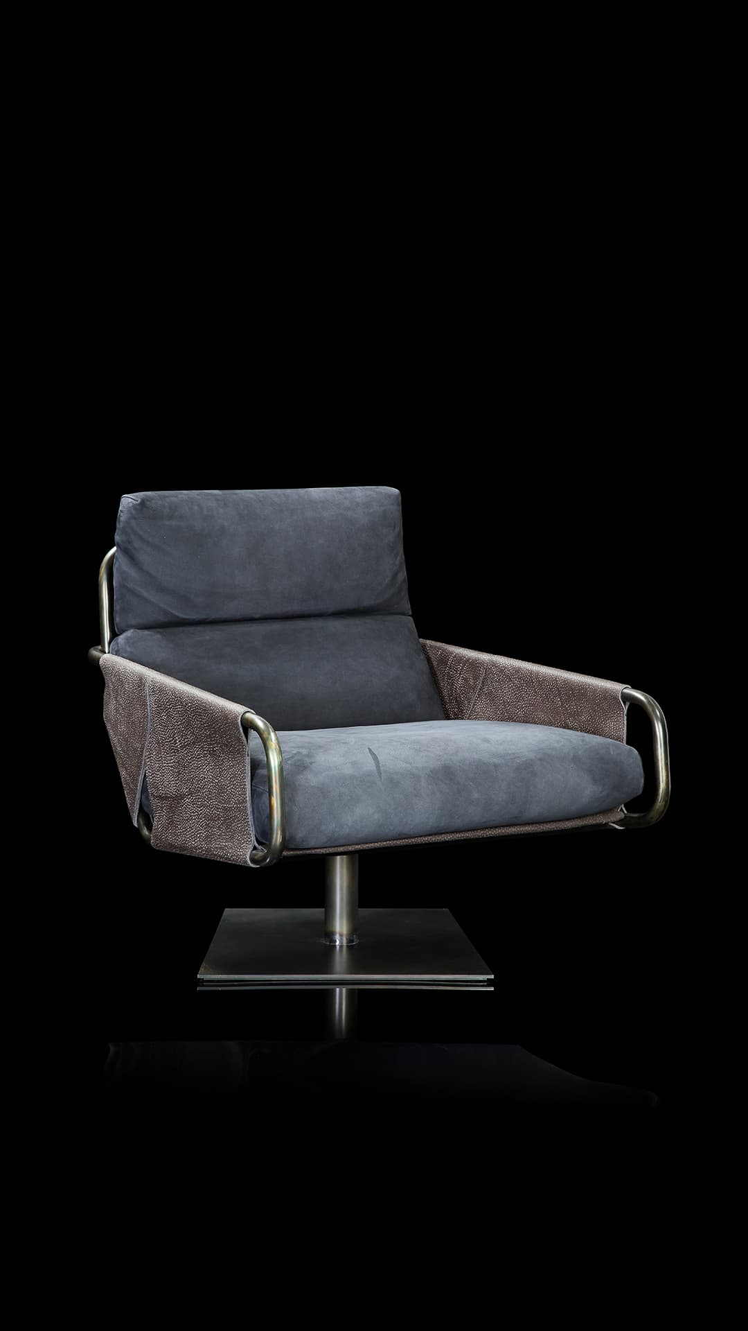 Voyage Armchair