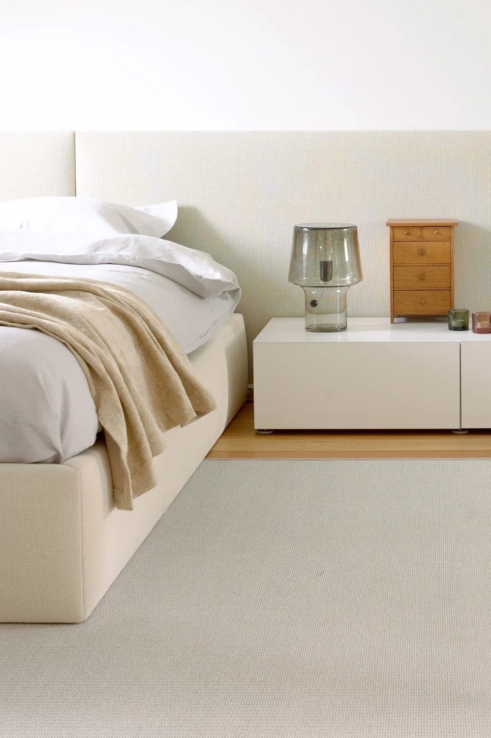 Quilted bed headboard